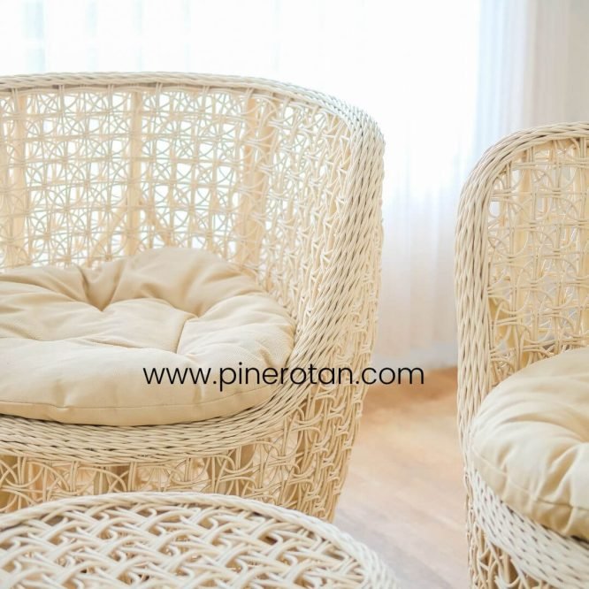 Set Meja Kursi Teras Minimalis Pine Rotan Sintetis Warna Krem - Romen Terrace Set - Cream