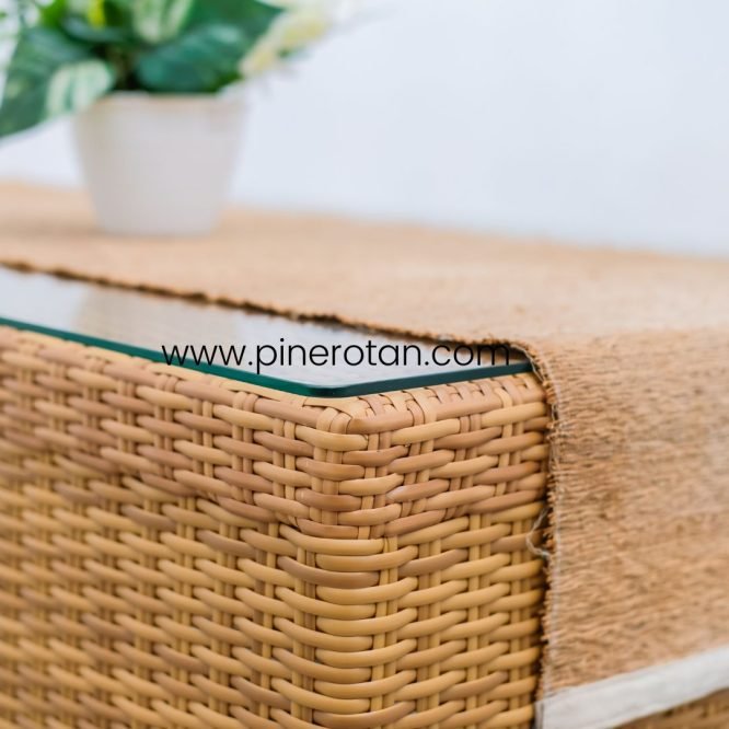 Meja Tamu Hector Rotan - Plain Honey