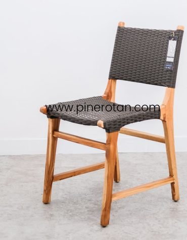 Kursi Makan Rotan Sintetis - Prominade Chair Brown