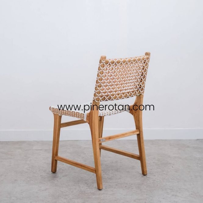 Set Meja Makan Rotan Sintetis Minimalis / Fender Dining Set - Prominade Glitter - White.