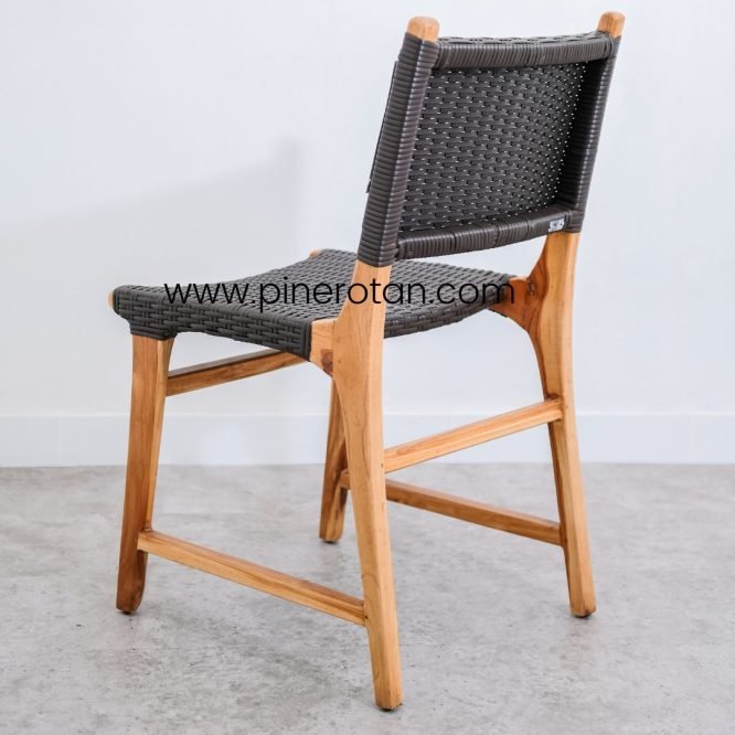 Kursi Makan Rotan Sintetis Outdoor - Prominade Chair Brown
