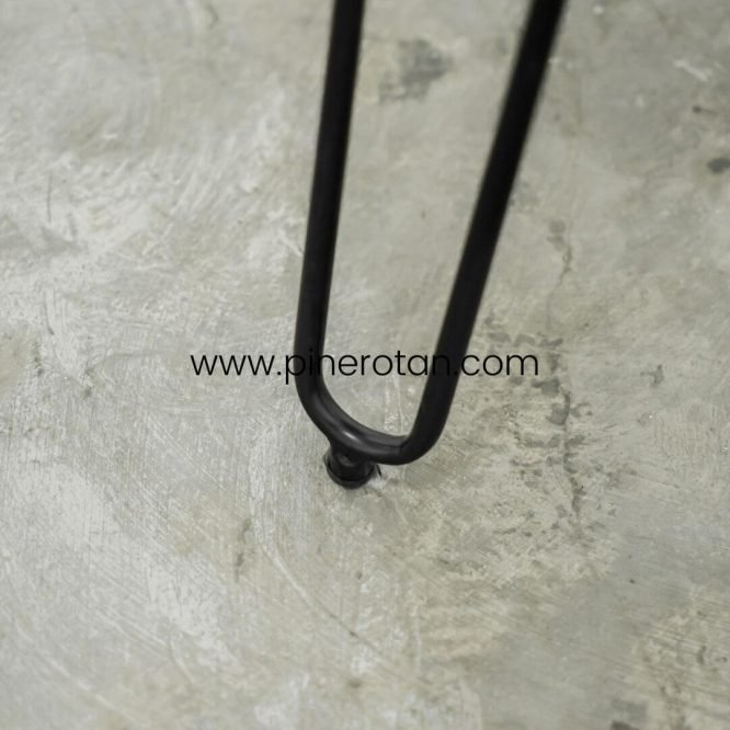 Kursi Makan Besi Vintage Minimalis / Kursi Cafe Industrial - Dorian Dining Chair.