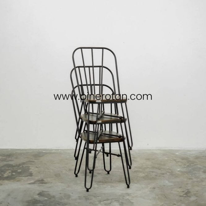 Kursi Makan Besi Vintage Minimalis / Kursi Cafe Industrial - Dorian Dining Chair.
