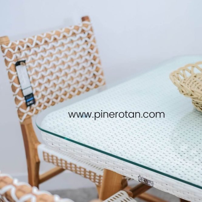 Set Meja Makan Rotan Sintetis Minimalis / Fender Dining Set - Prominade Glitter - White.