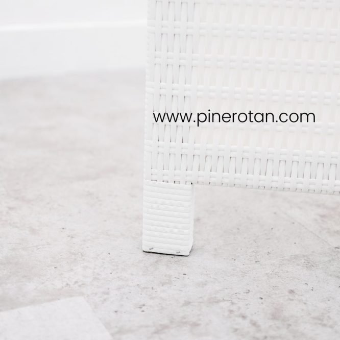 Sketsel / Sekat Partisi / Sekat Ruangan Rotan Sintetis - Alonzo Sketsel White 4 Panel.