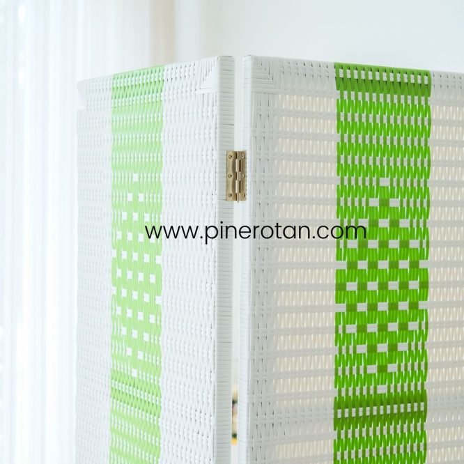 Penyekat Ruangan Pine Rotan 3 Panel White Green – Alonzo Sketsel.