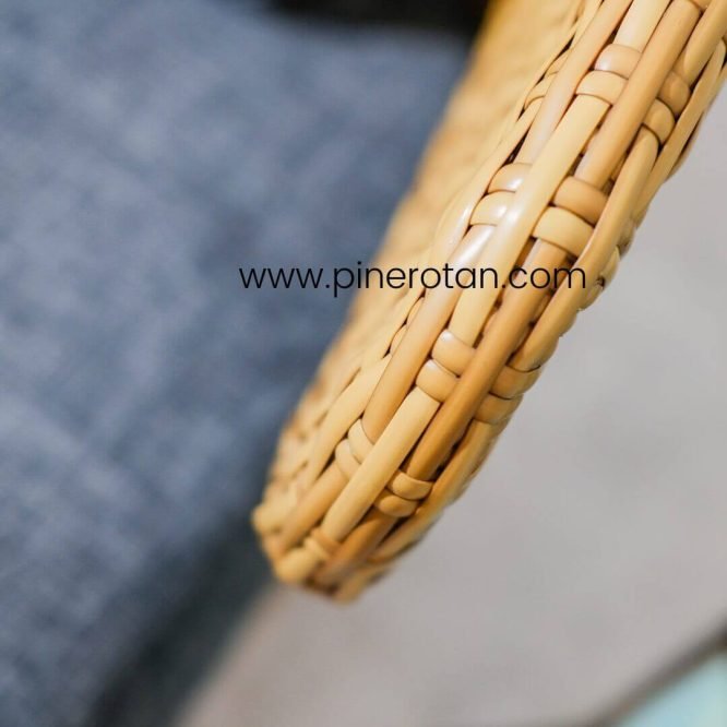 Set Meja Kursi Teras Rotan Sintetis / Meja Kayu Jati / Sofa Teras Pine - Cassa Design Terrace Set - Plain Honey.