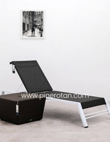 Kursi Kolam Renang - Bean Sunbed - Black - With Umbrella Table