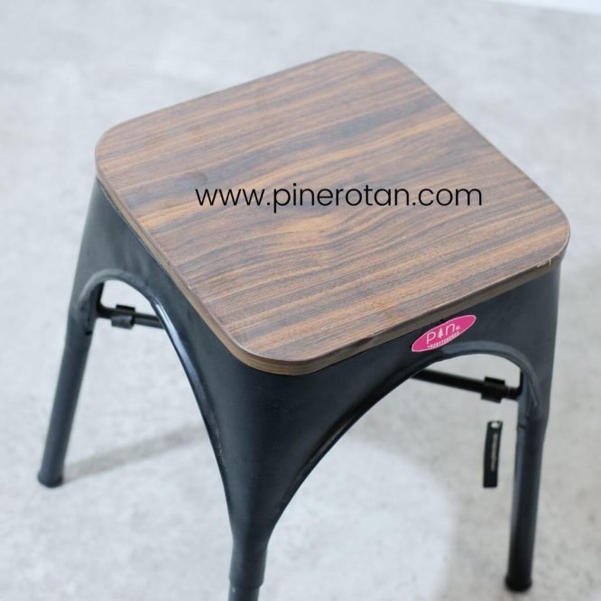 Kursi Cafe Vintage Kotak - Kiko Stool Minimalis Unik - 2025