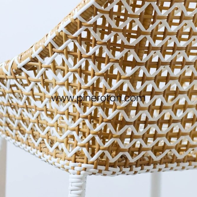 Kursi Set Bar Rotan Sintetis / Meja Kursi Cafe Minimalis - Tropical Bar Set - Kingstone Bar Stool - Glitter - Plain Honey.