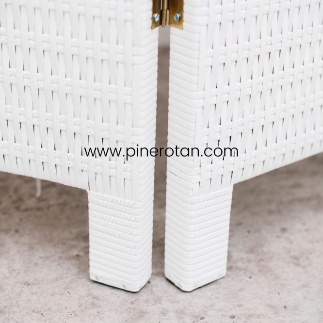 Sketsel / Sekat Partisi / Sekat Ruangan Rotan Sintetis - Alonzo Sketsel White 4 Panel.