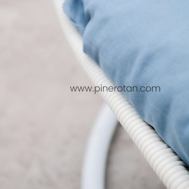 Ayunan Gantung Rotan Sintetis / Kursi Santai / Pear Hanging Chair White