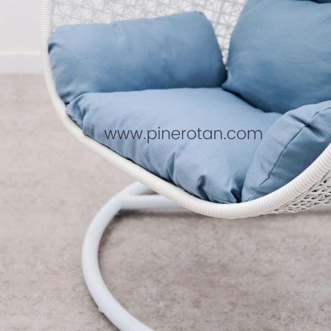 Ayunan Rotan Outdoor - Pear Hanging - Light Blue Cushion