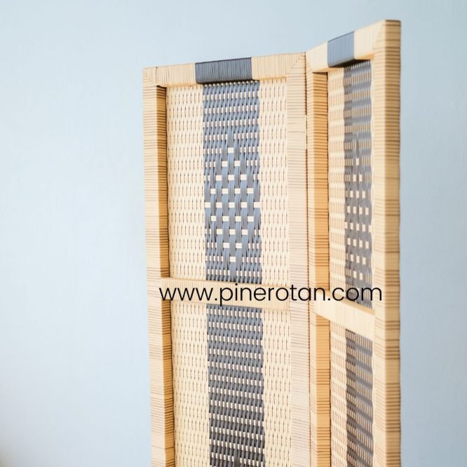 Penyekat Ruangan Pine Rotan 3 Panel LightGrey - DarkGrey – Alonzo Sketsel.