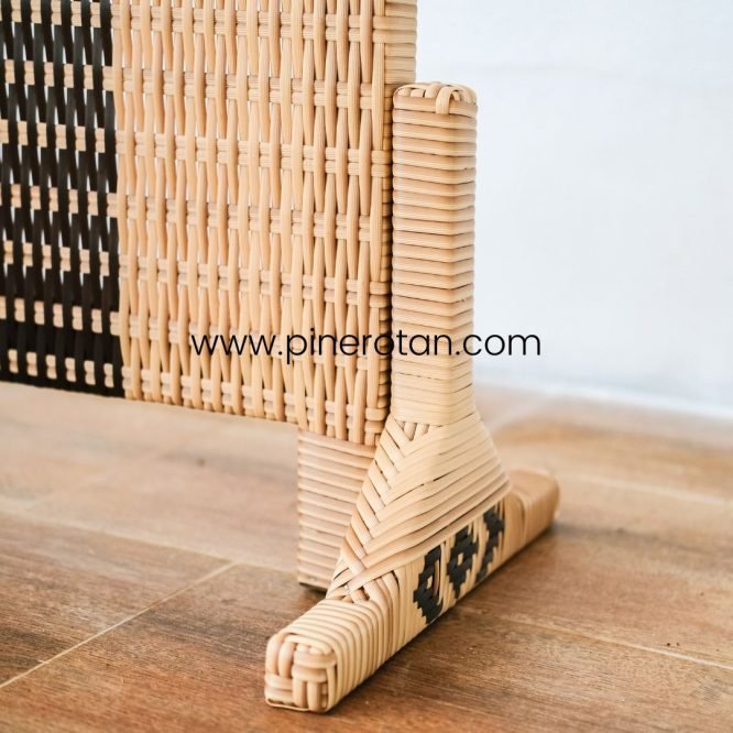 Penyekat Ruangan Pine Rotan 3 Panel LightGrey - DarkGrey – Alonzo Sketsel.