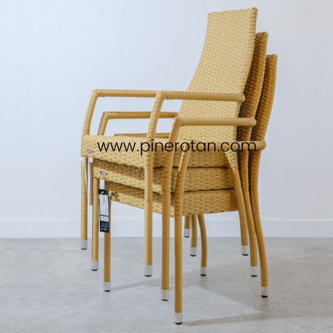 Set Meja Kursi Teras Outdoor Rotan Sintetis Minimalis Pine Rotan / Sierra Terrace Set - Kenko Side Table - Natural Honey.