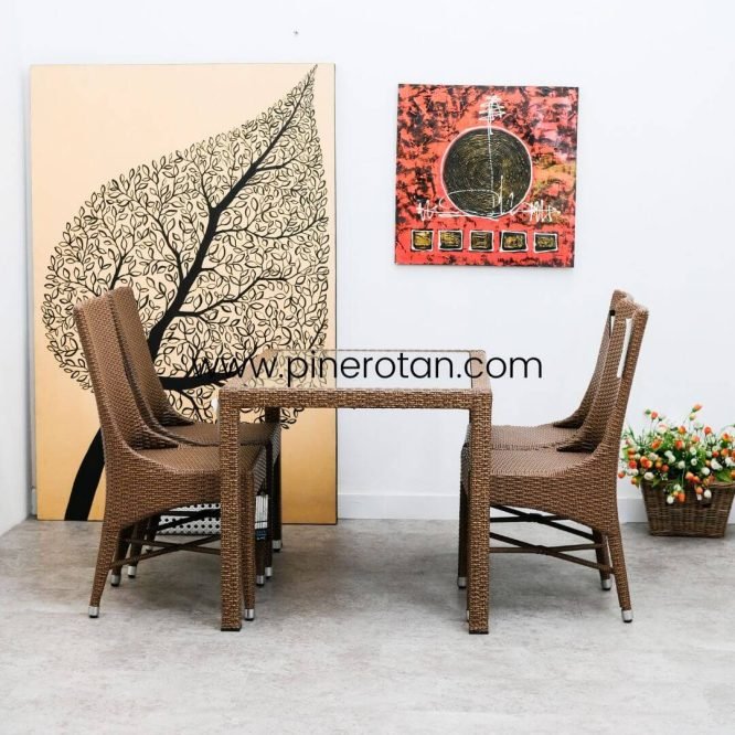 Set Meja Kursi Makan Outdoor Pine Rotan Sintetis Esmeralda Dining Set - XO Chair - Red Pulut.