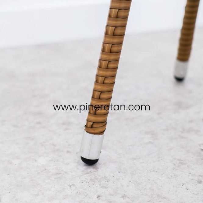 Set Meja Teras Rotan Sintetis/Meja Kursi Teras Minimalis/Mexico Terrace Set - Pine Side Table - Red Pine.