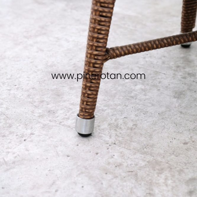Kursi Makan Rotan Coklat Minimalis / Kursi Makan Outdoor Pine Rotan - XO Chair - Red Pulut