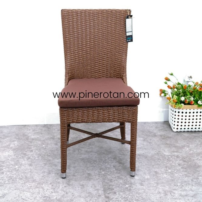 Kursi Makan Rotan Sintetis - XO Chair