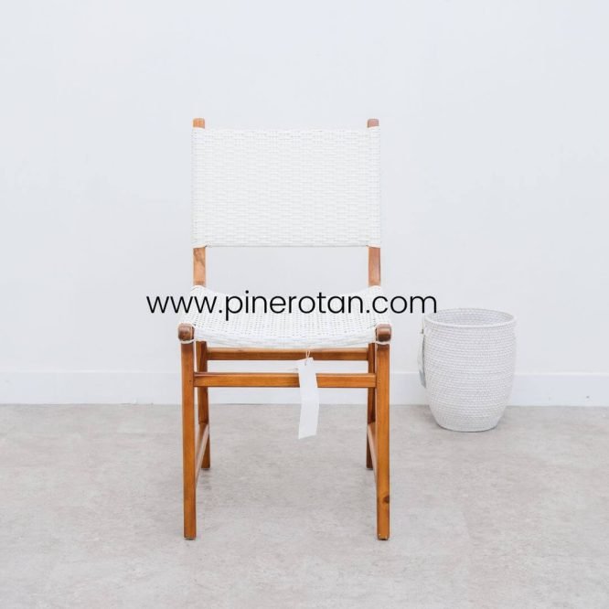 Kursi Makan Rotan Sintetis - Prominade Chair White