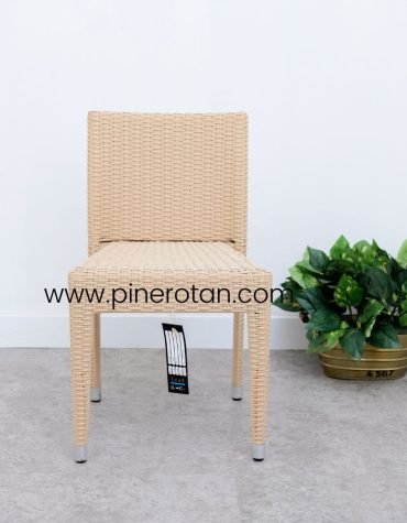 Kursi Makan Rotan Sintetis - Simple Dining Chair