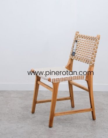 Kursi Makan Rotan Sintetis - Prominade Glitter