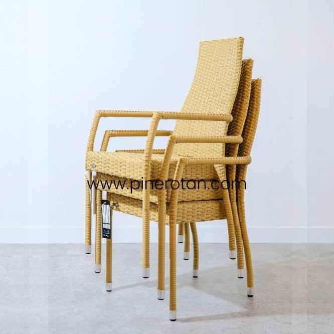 Kursi Rotan Teras / 1 Set Kursi Rotan Sintetis - Sierra Terrace Set - Kopikabana Coffee Table - Natural Honey.