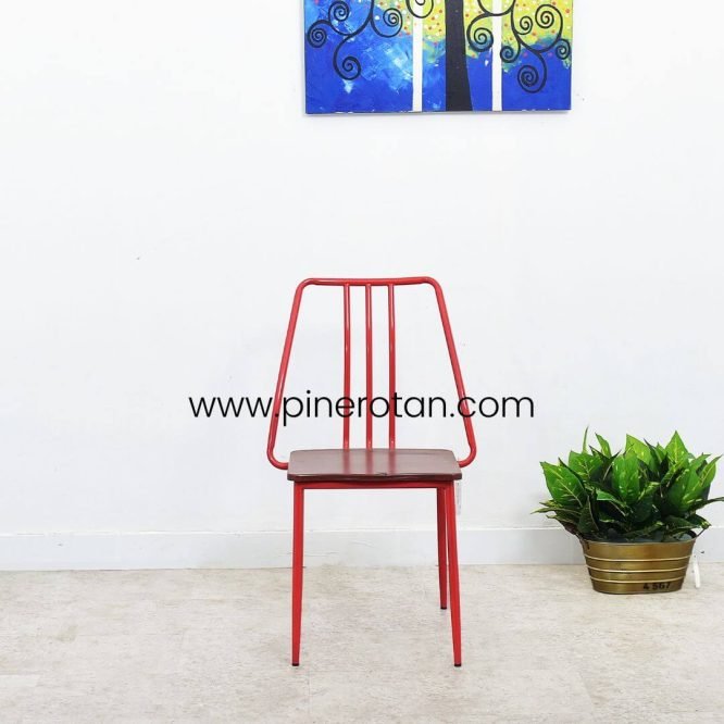 Kursi Makan Besi Minimalis Vintage Warna Merah - Patrol Dining Chair.