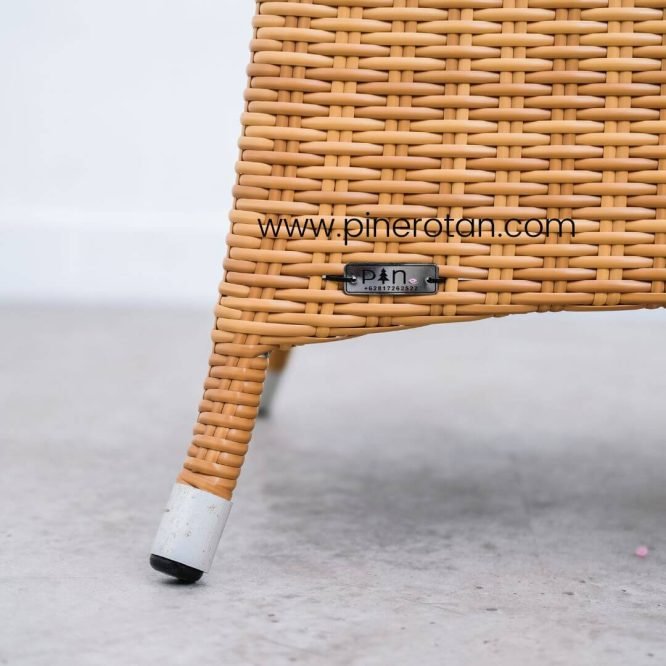 Set Kursi Teras Taman Outdoor Rotan Sintetis / Kursi Teras Minimalis - Arthur Terrace Set - Kenko Side Table - Honey