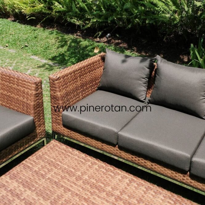 Set Sofa Tamu Teras Taman Outdoor Pine Rotan Sintetis Coklat Modern Kaki Stainless Steel - Lovina Sofa Set Red Pine.
