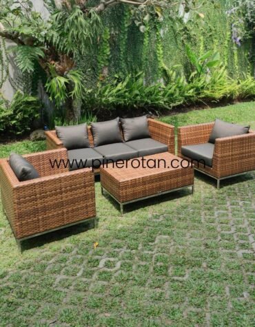 Set Sofa Tamu Teras Taman Outdoor Pine Rotan Sintetis Coklat Modern Kaki Stainless Steel - Lovina Sofa Set Red Pine.