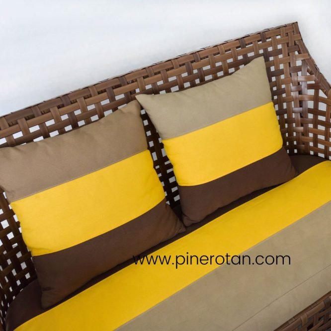 Sofa Taman / Kursi Tamu Panjang Minimalis Pine Rotan Sintetis / Karo-Karo Arm Chair 2 Seat Red Pine.