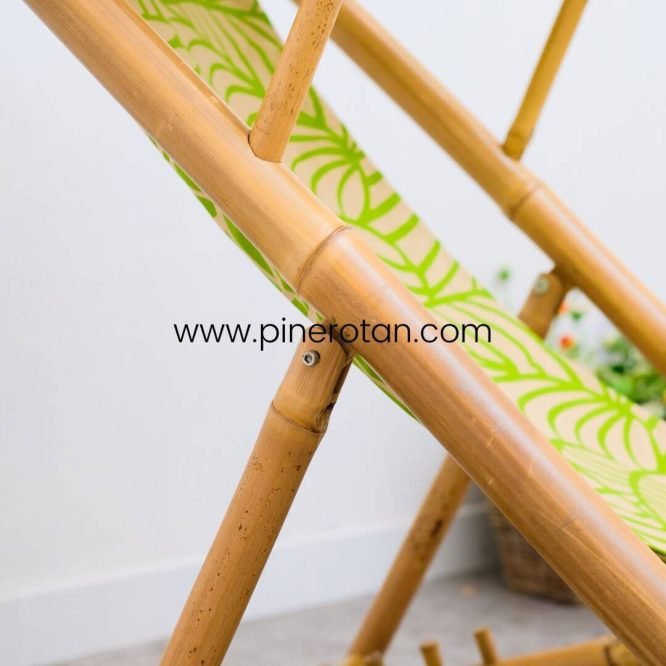 Kursi Bambu Lipat