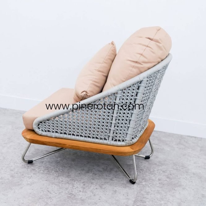 Kursi Santai / Sofa Minimalis Dengan Meja Kayu Jati - Kereta Sofa With Paliyan Coffee Table.