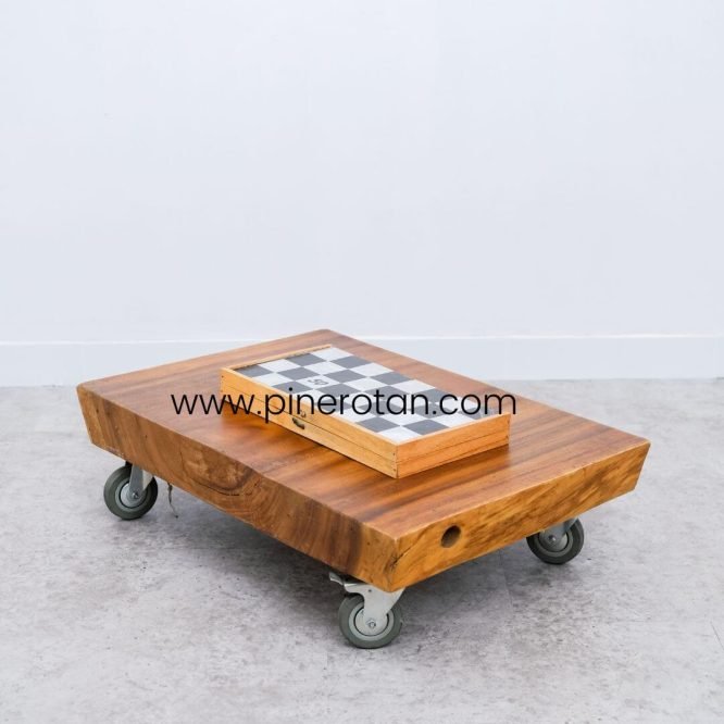 Kursi Santai / Sofa Minimalis Dengan Meja Kayu Jati - Kereta Sofa With Paliyan Coffee Table.