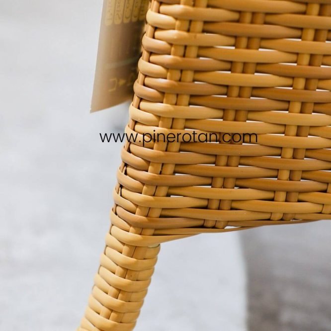 Meja Teras Rotan Gradasi - Kenko ST - Plain Honey