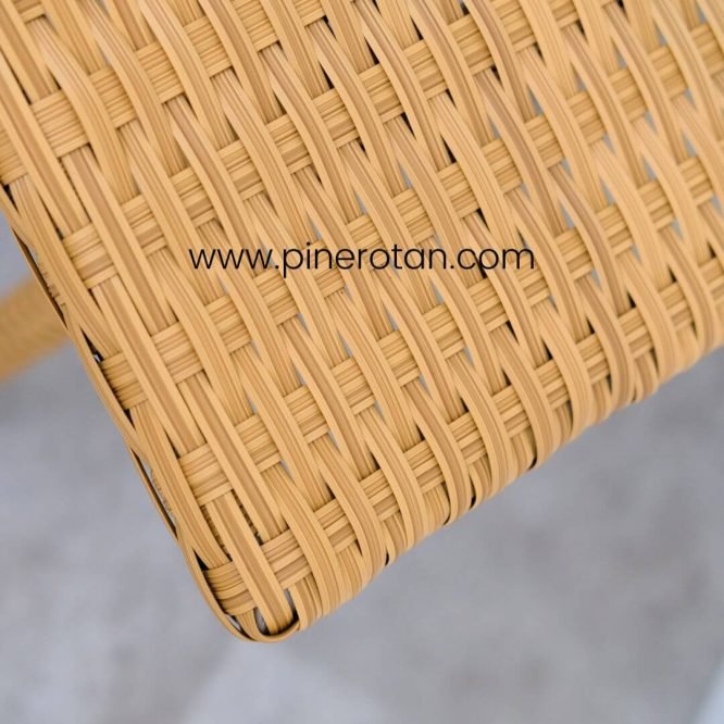 Meja Teras Kotak Minimalis / Meja Taman Outdoor Rotan Sintetis - Pine Side Table - Natural Honey.