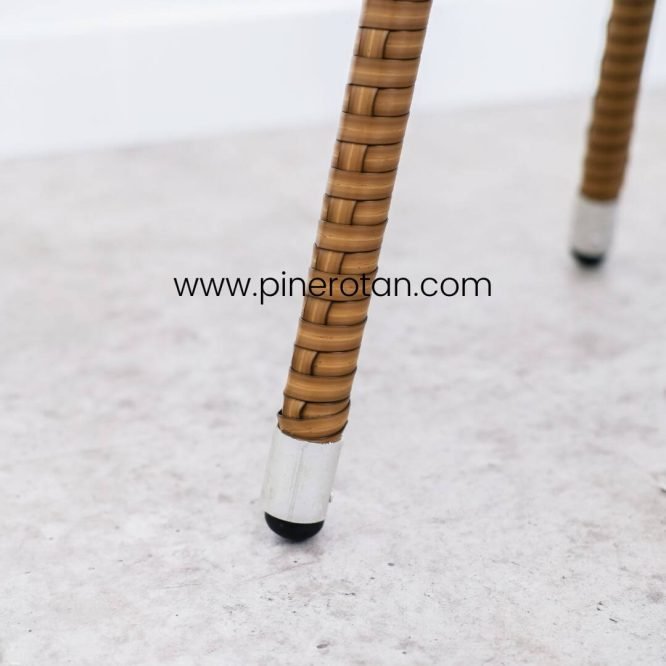 Meja Teras Kotak Minimalis / Meja Taman Outdoor Rotan Sintetis - Pine Side Table - Red Pine.