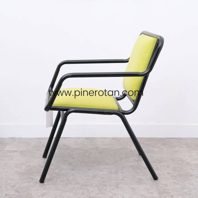 Kursi Teras Besi Vintage Minimalis Dengan Busa - Fernandes Arm Chair.