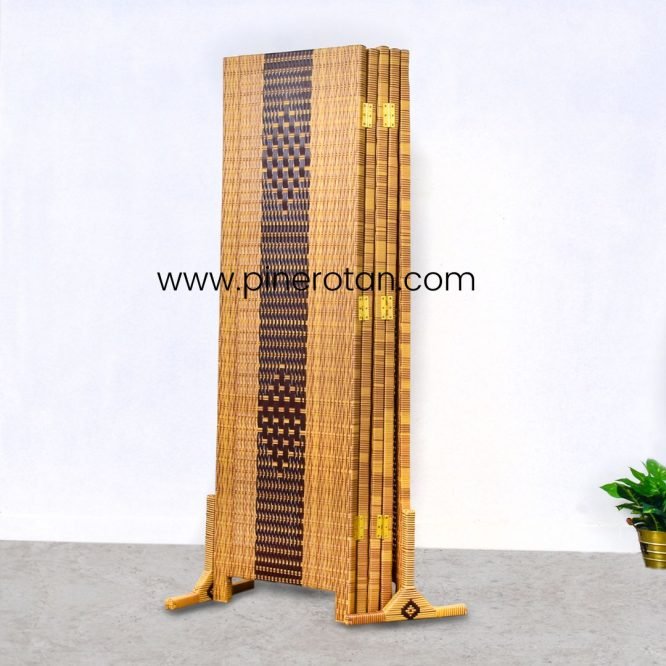 Pembatas Ruangan Pine Rotan 5 Panel Light Brown Dark Brown - Alonzo Sketsel.