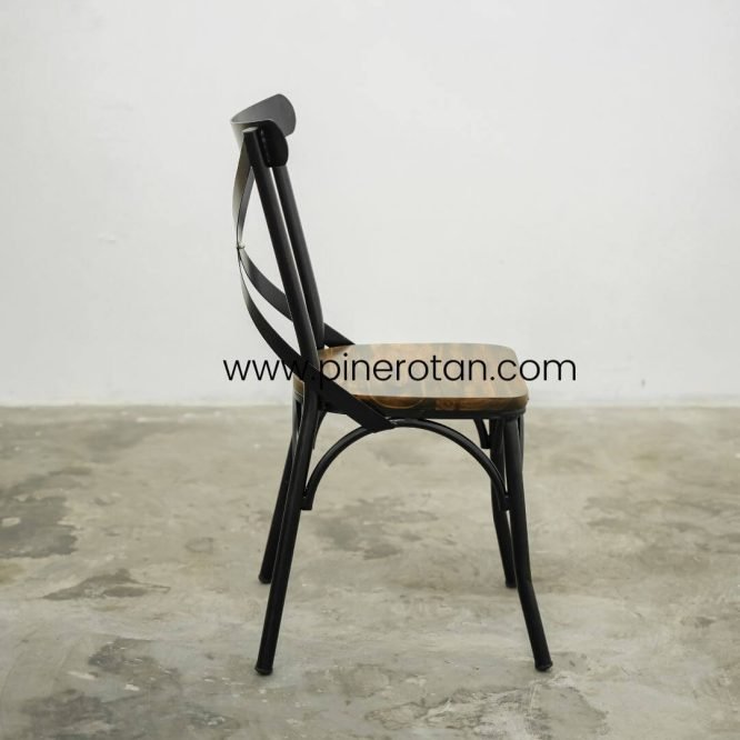 Kursi Makan Besi Vintage Minimalis / Kursi Cafe Industrial Pine Rotan - Colony Dining Chair.