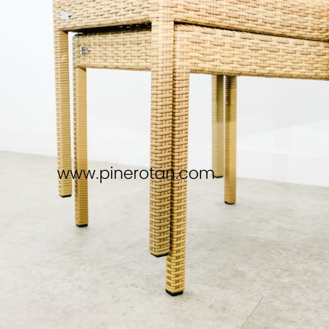 Kursi Makan Taman Outdoor Pine Rotan Sintetis Minimalis - Bean Dining Chair