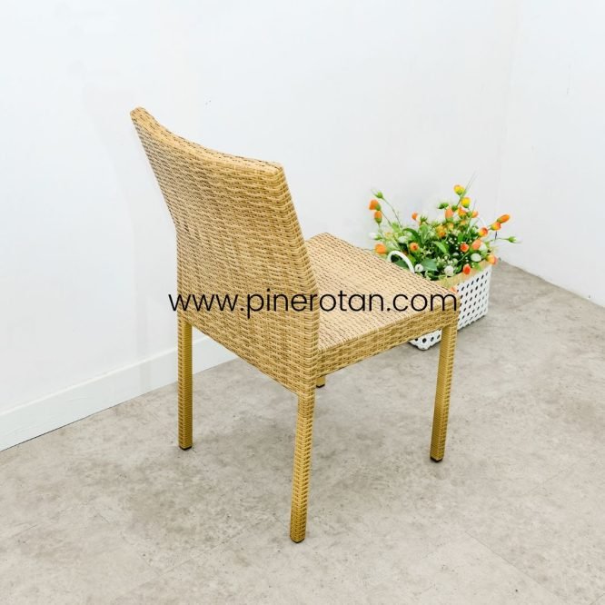 Kursi Makan Taman Outdoor Pine Rotan Sintetis Minimalis - Bean Dining Chair