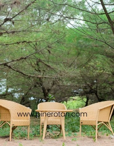 Set Teras Rotan Sintetis - Kingstone Terrace Set - Pine Round CT - Nat Honey