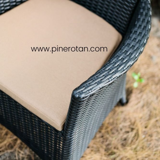 1 Set Meja Tamu Rotan Sintetis / Kursi Tamu - Kenko Living Set 3.1. - Toronto Coffee Table - Black with Cushion.