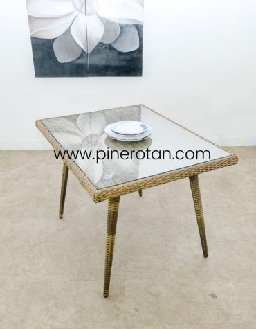 Meja Makan Rotan Sintetis - Marcopolo DT - Palm Sugar