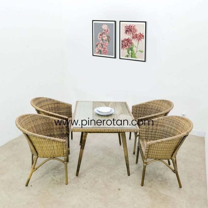 Set Meja Kursi Makan Cafe Resto Outdoor Rotan Sintetis Minimalis 4 Kursi / Marcopolo Dining Set - Kingstone Arm Chair - Palm Sugar.