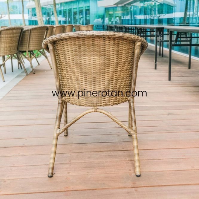 Set Meja Kursi Makan Cafe Resto Outdoor Rotan Sintetis Minimalis 4 Kursi / Marcopolo Dining Set - Kingstone Arm Chair - Palm Sugar.