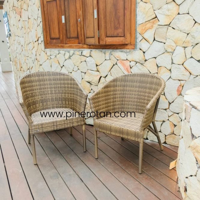 Set Meja Kursi Makan Cafe Resto Outdoor Rotan Sintetis Minimalis 4 Kursi / Marcopolo Dining Set - Kingstone Arm Chair - Palm Sugar.